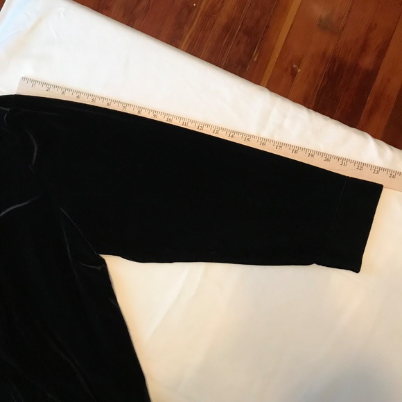 Velvet Tunic Black 3X VILLAGER SIGNATURE By LIZ CLAIBORNE V-Neck Women’s Size 3X - Picture 9 of 16